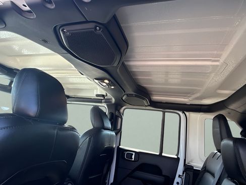 Used 2021 Jeep Wrangler Unlimited Sahara AWD/4WD image 40