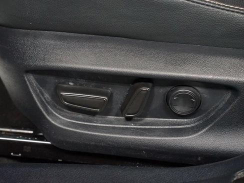 Used 2025 Toyota Camry SE FWD image 34