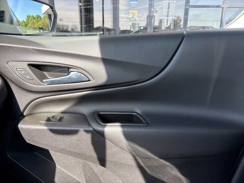 Used 2022 Chevrolet Equinox LT FWD image 19
