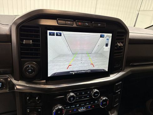 Used 2022 Ford F150 Lariat w/ Trailer Tow Package image 15