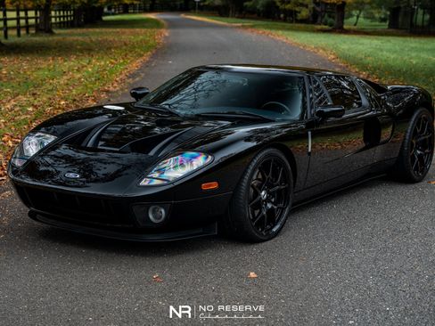 Used 2005 Ford GT image 38