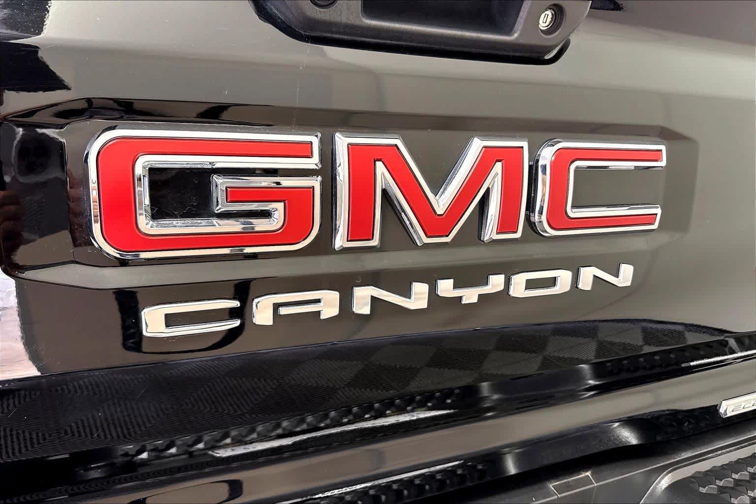 Used 2023 GMC Canyon Elevation w/ Convenience Package AWD/4WD image 9