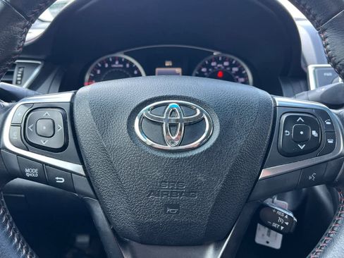 Used 2015 Toyota Camry SE image 24