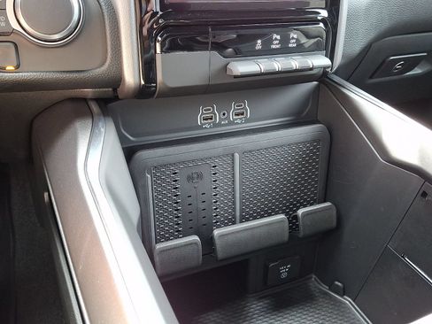 Used 2026 RAM 1500 Big Horn AWD/4WD image 23