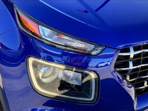 Certified 2025 Hyundai Venue SEL image 26