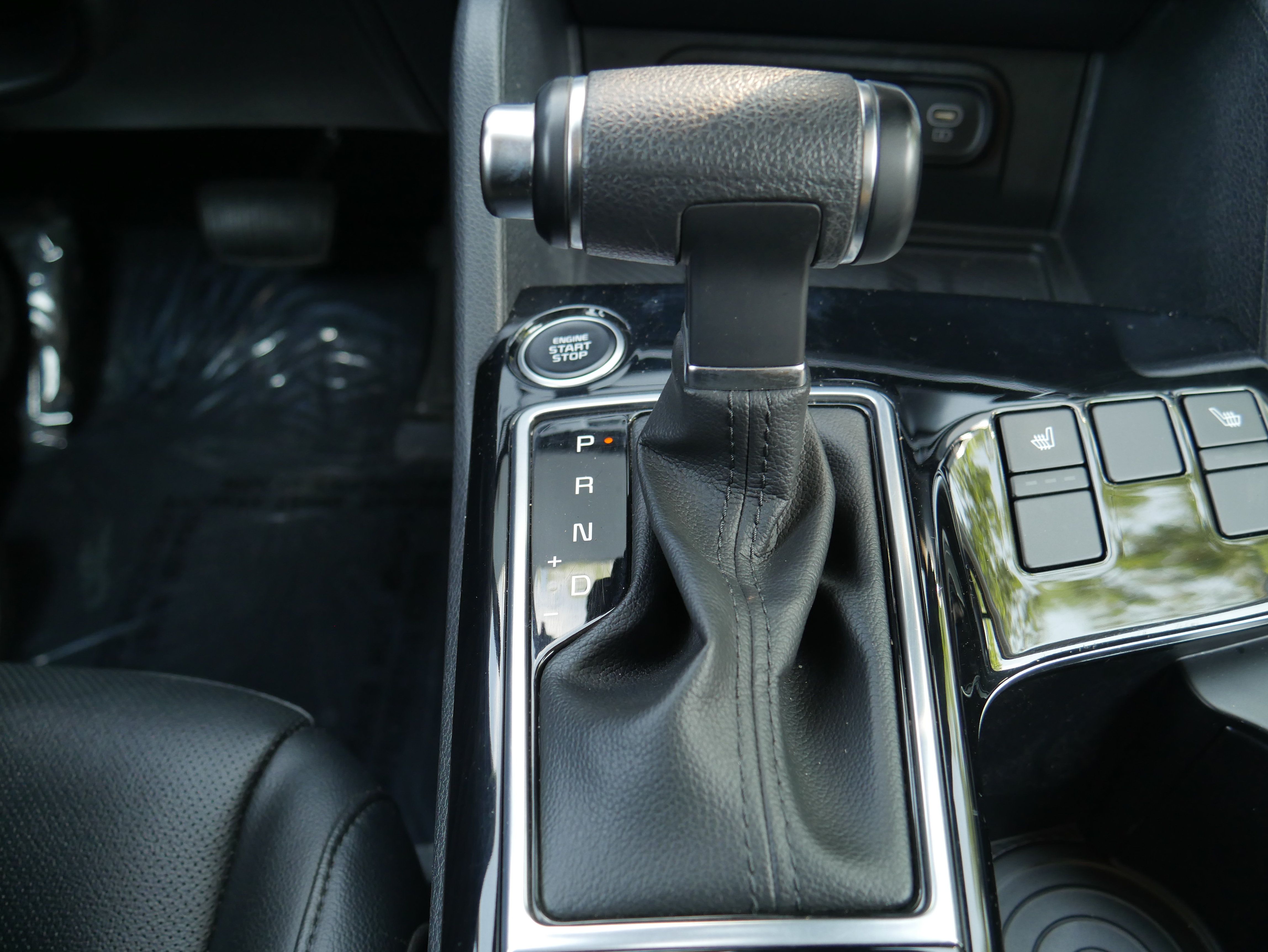 Certified 2024 Kia Sportage EX FWD image 23