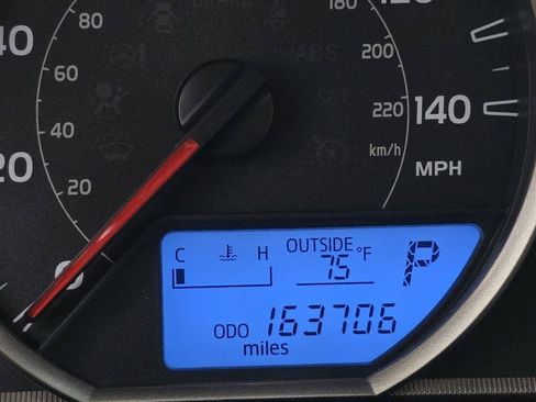 Used 2015 Toyota RAV4 XLE FWD image 23