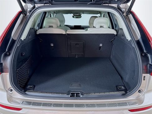 New 2026 Volvo XC60 T8 Ultra w/ Protection Package Premier image 26