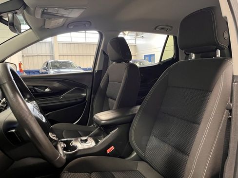 Used 2024 GMC Terrain SLE image 22