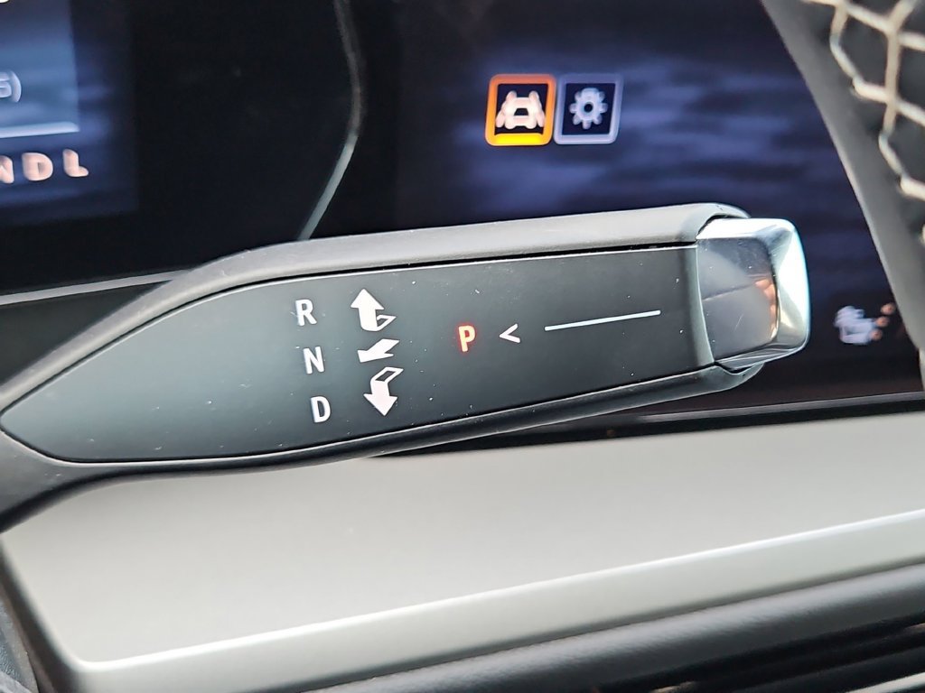 Used 2025 Chevrolet Traverse LT w/ Driver Confidence Package FWD image 20