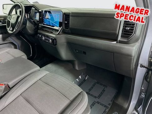 Used 2025 Chevrolet Silverado 1500 LT RWD image 26