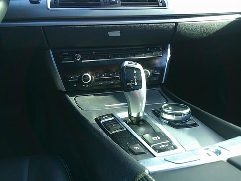 Used 2015 BMW 535i Gran Turismo image 19