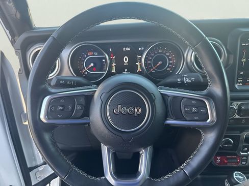 Used 2023 Jeep Wrangler Rubicon w/ LED Lighting Group AWD/4WD image 18