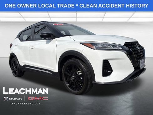 Used 2023 Nissan Kicks SR w/ SR PREMIUM PACKAGE w/ SR Premium Package FWD image 1