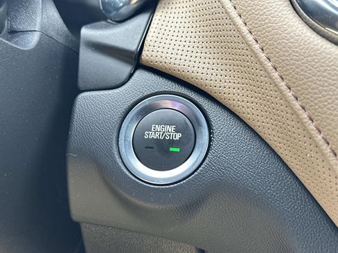 Certified 2023 Chevrolet Equinox Premier image 26