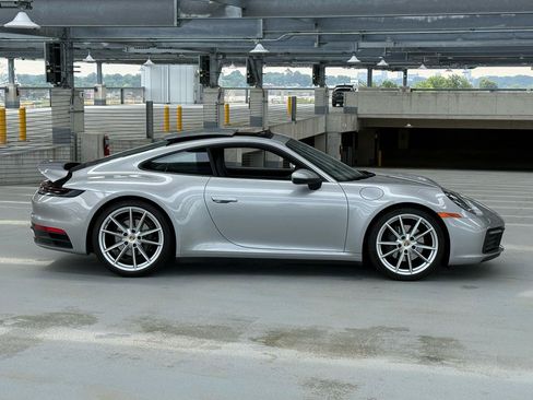 Used 2024 Porsche 911 Carrera w/ Premium Package RWD image 4