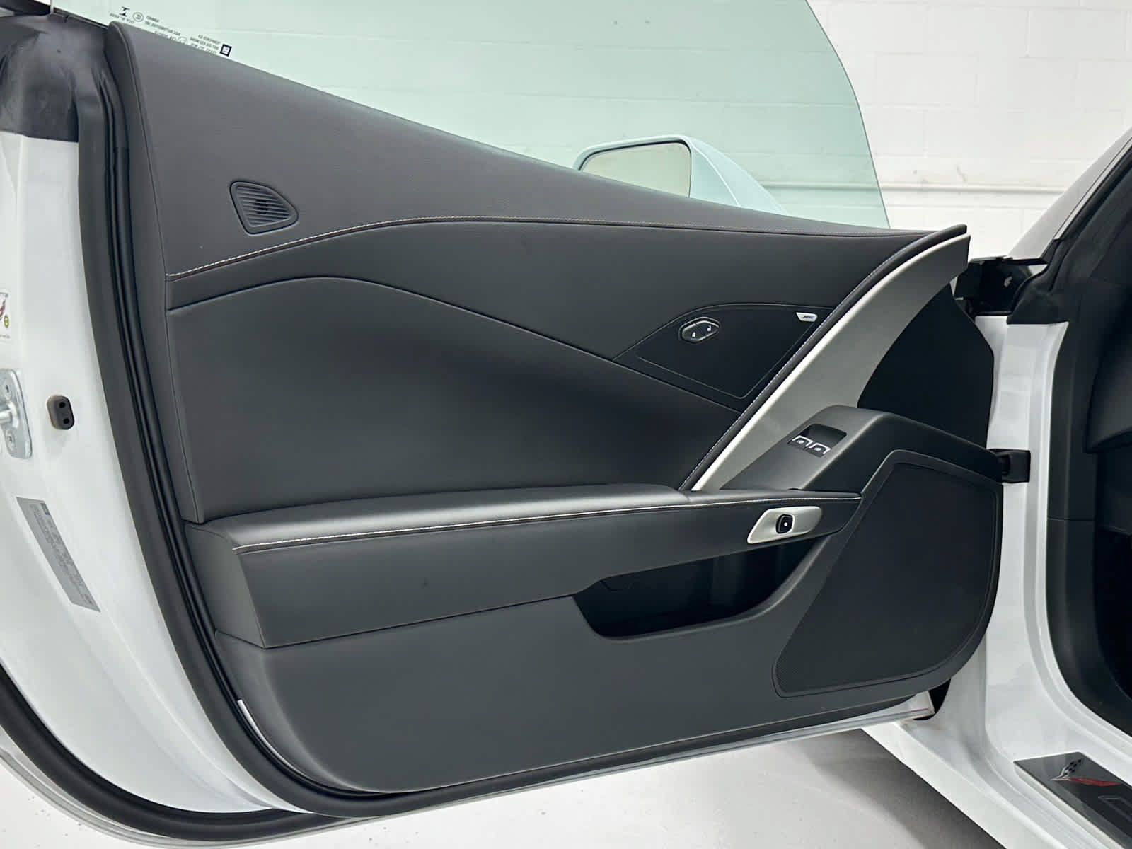 Used 2015 Chevrolet Corvette Z06 RWD image 17