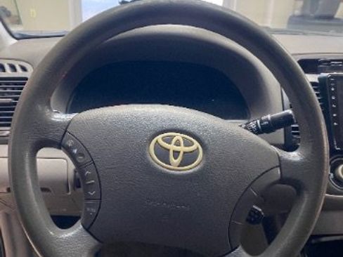 Used 2006 Toyota Camry LE FWD image 11
