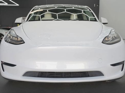Used 2020 Tesla Model Y Long Range image 2