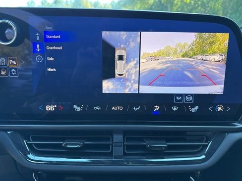 Used 2024 Chevrolet Equinox EV RS image 19