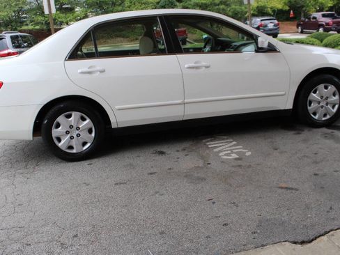 Used 2004 Honda Accord LX image 13