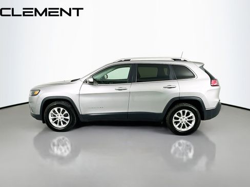 Used 2019 Jeep Cherokee Latitude w/ Cold Weather Group image 4