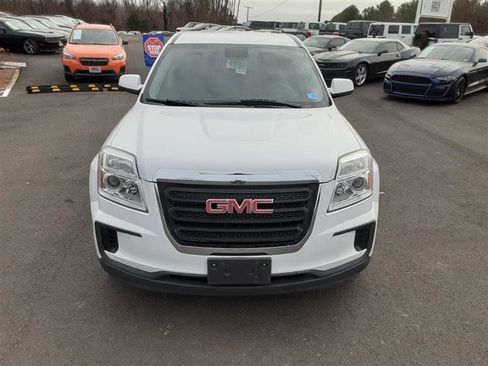 Used 2017 GMC Terrain SLE image 8