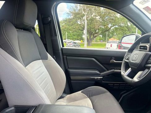 Used 2025 Toyota Tacoma TRD Off-Road AWD/4WD image 16