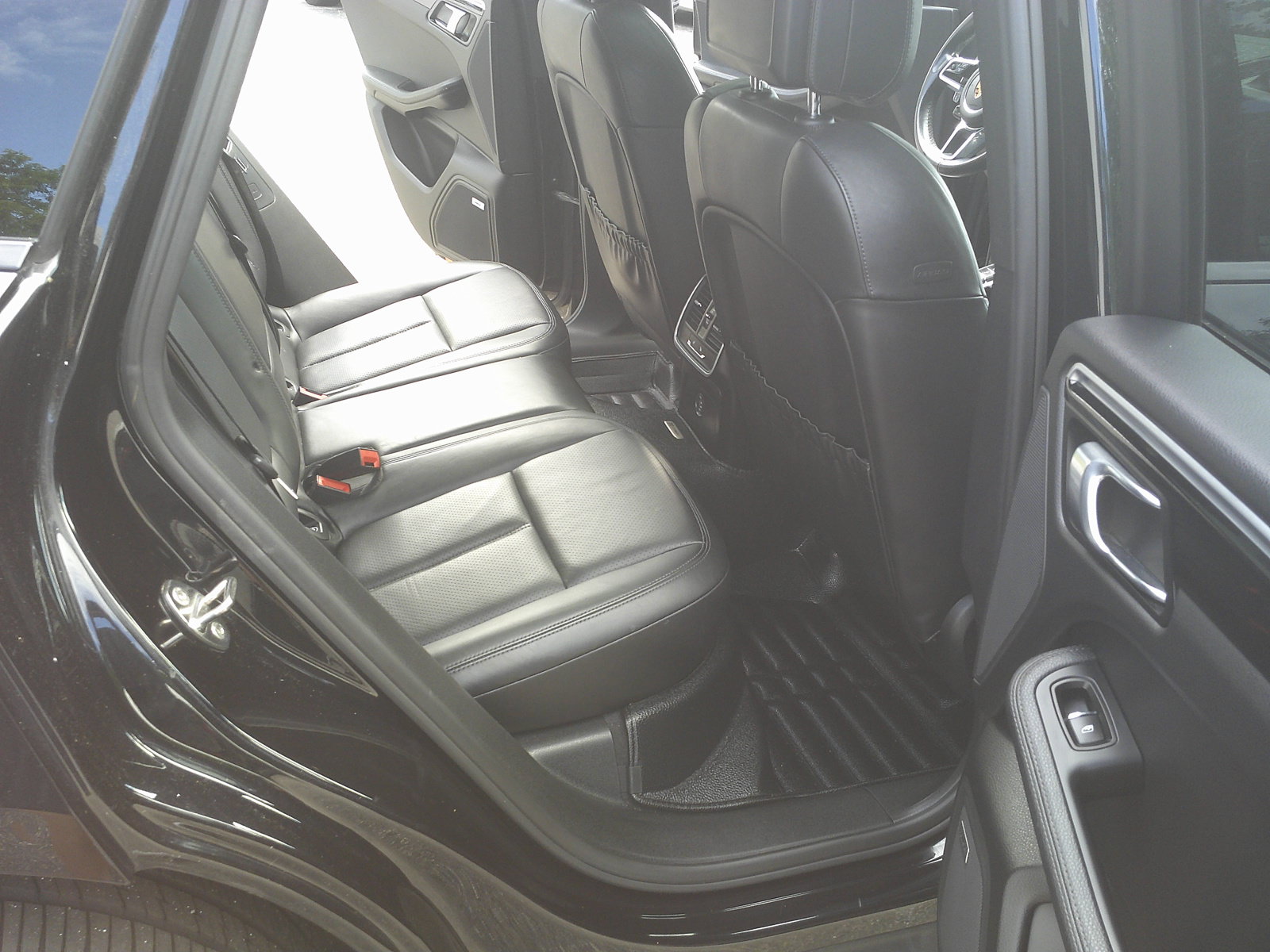 Used 2018 Porsche Macan S AWD/4WD image 11
