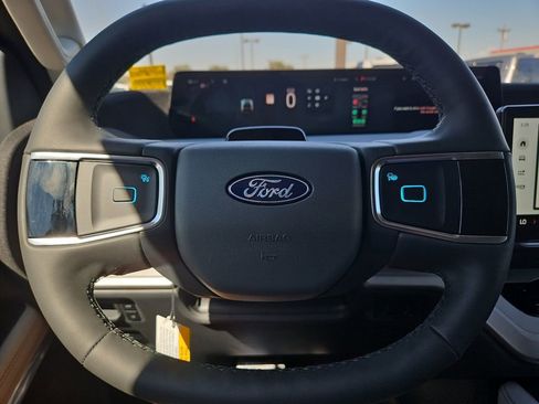 New 2025 Ford Expedition Active image 27