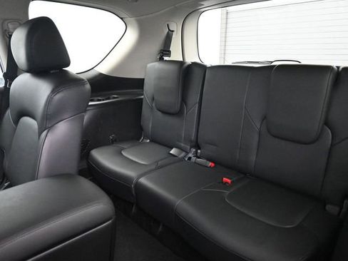 Used 2024 Nissan Armada SL w/ Captain's Chairs Package image 30