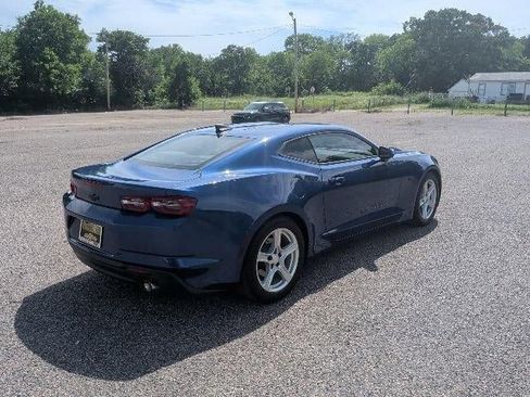 Used 2021 Chevrolet Camaro LT w/ Technology Package RWD image 6