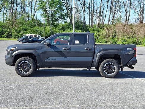 New 2026 Toyota Tacoma TRD Off-Road AWD/4WD image 9