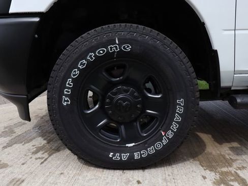 New 2026 RAM 3500 Tradesman AWD/4WD image 32