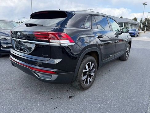 Used 2023 Volkswagen Atlas Cross Sport SE image 13