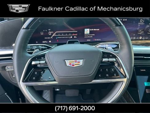 Used 2026 Cadillac Escalade Platinum Sport w/ LPO, ONYX Package AWD/4WD image 31