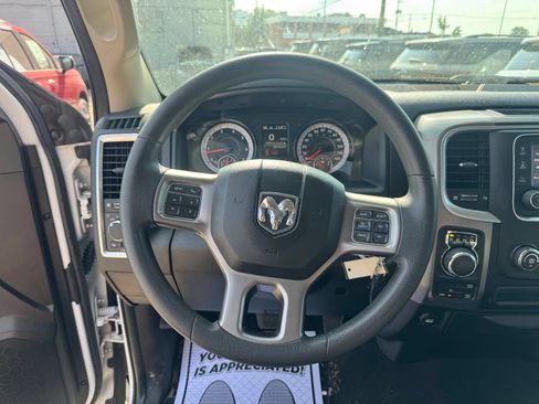 Used 2022 RAM 1500 Classic SLT AWD/4WD image 17
