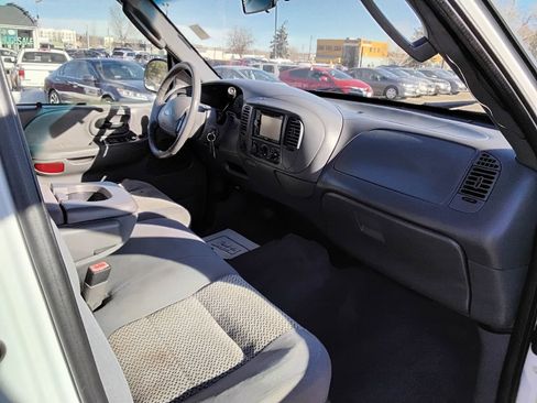 Used 2003 Ford F150 Lariat image 14