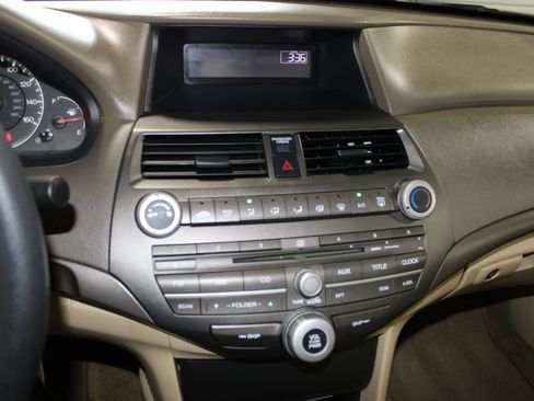 Used 2009 Honda Accord LX-P image 14