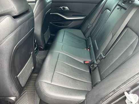Used 2020 BMW 330i Sedan w/ Convenience Package RWD image 15