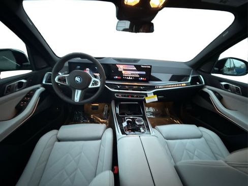 New 2026 BMW X5 xDrive50e w/ M Sport Package image 28