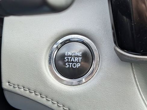 Used 2023 Toyota Highlander XLE FWD image 20