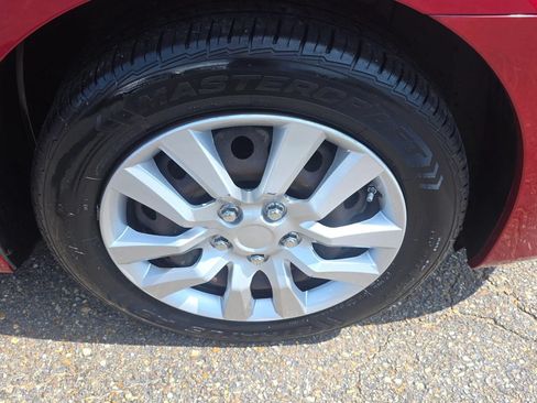 Used 2014 Nissan Sentra SV w/ SV Driver Package FWD image 10