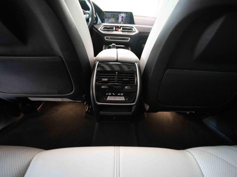 Used 2023 BMW X5 xDrive40i w/ Premium Package AWD/4WD image 22