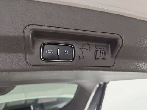 Used 2021 Ford Explorer Platinum w/ Equipment Group 601A AWD/4WD image 35