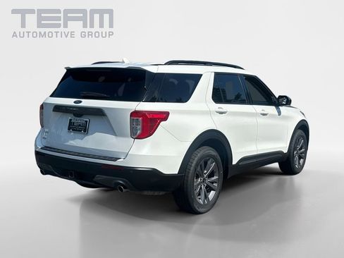 Used 2023 Ford Explorer XLT w/ Equipment Group 202A image 7