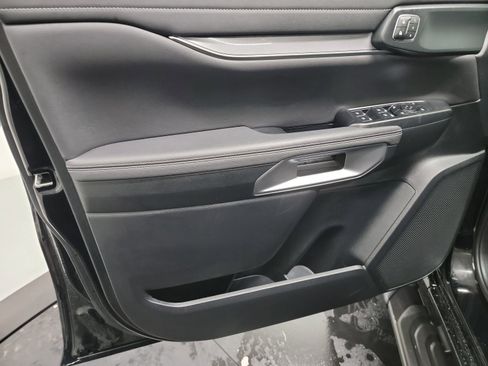 Used 2024 Ford Ranger Lariat w/ FX4 Off-Road Package image 13