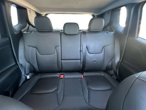 Used 2020 Jeep Renegade Limited w/ Safety and Security Group AWD/4WD image 17