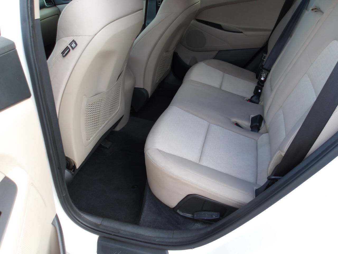Used 2016 Hyundai Tucson SE w/ Option Group 02 FWD image 21