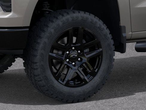 New 2026 Chevrolet Silverado 1500 Custom Trail Boss w/ LPO, Dark Essentials Package image 9